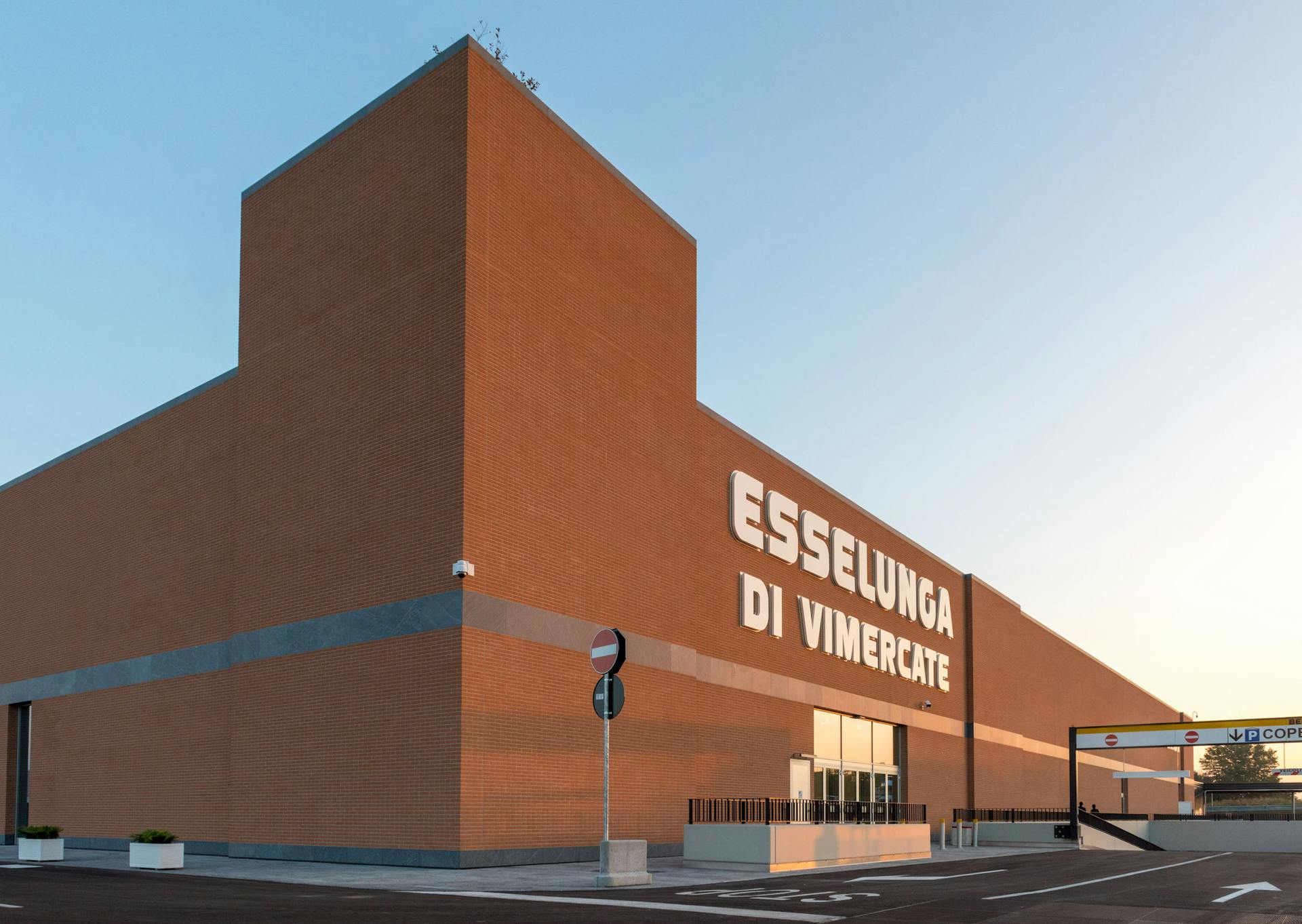 Esselunga - Milano, Italy