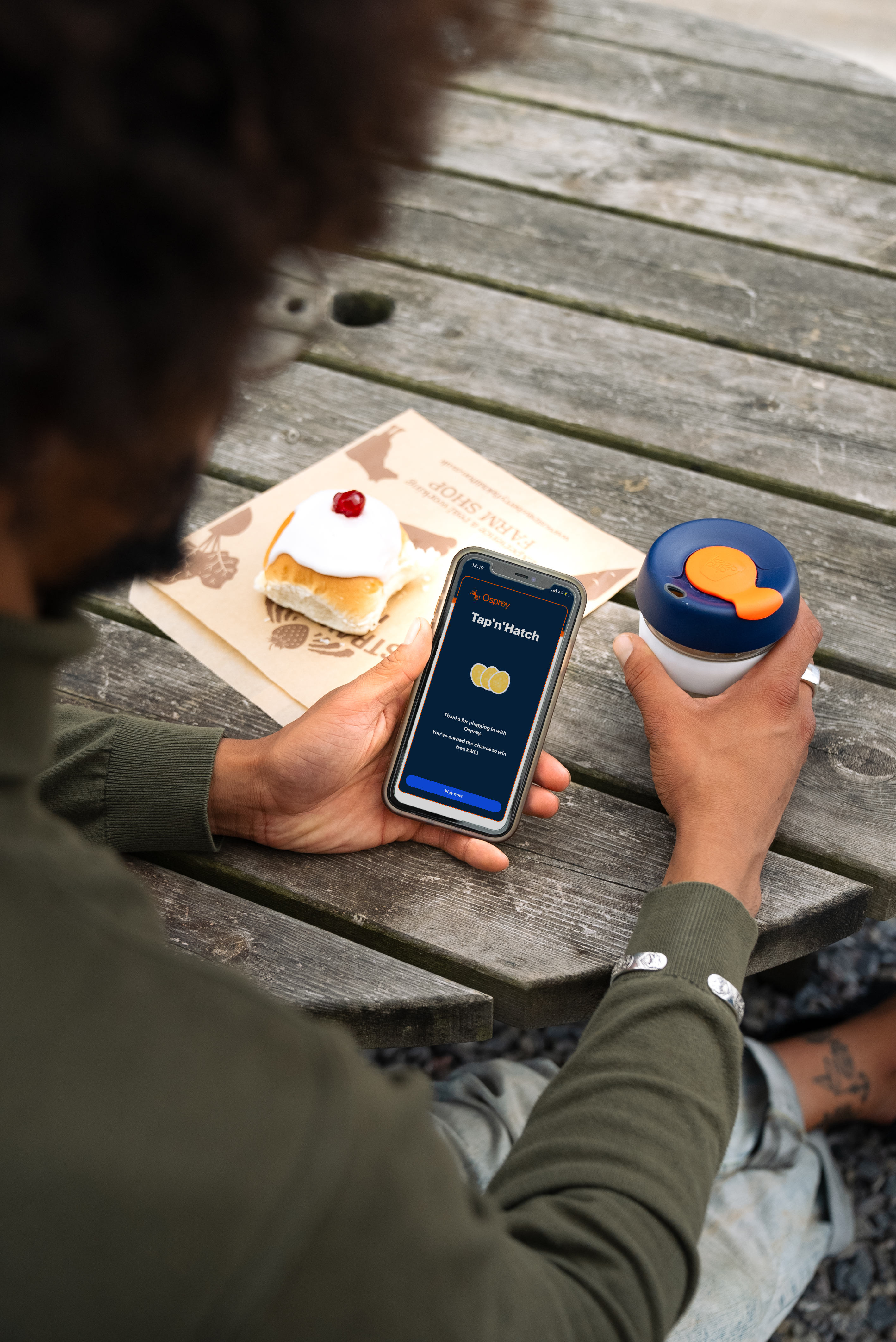 Man using Osprey Hatch Rewards in the Osprey App