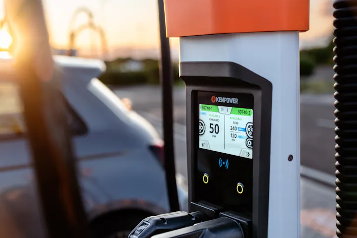 Close-up of the screen on an Osprey Kempower EV charger