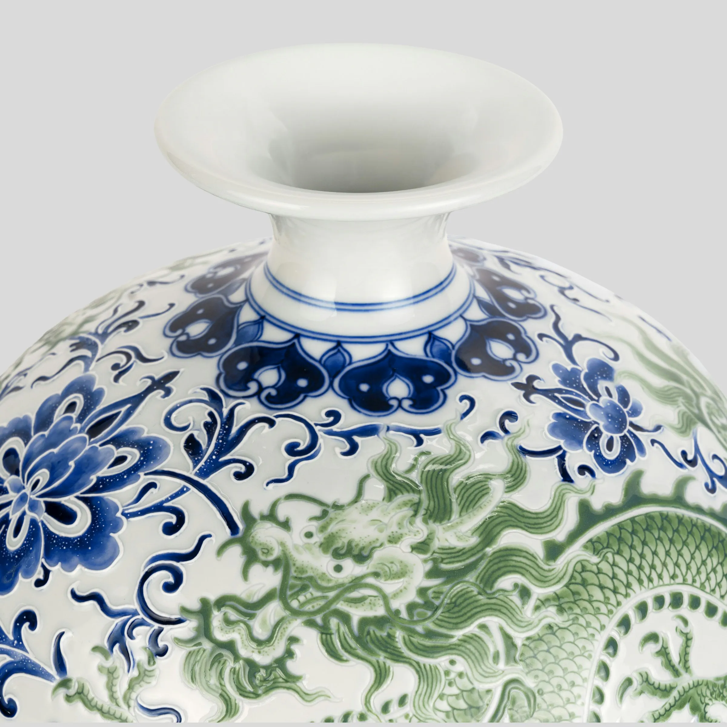 Vase, photo by Cuong Duyen Ceramics on Unsplash
