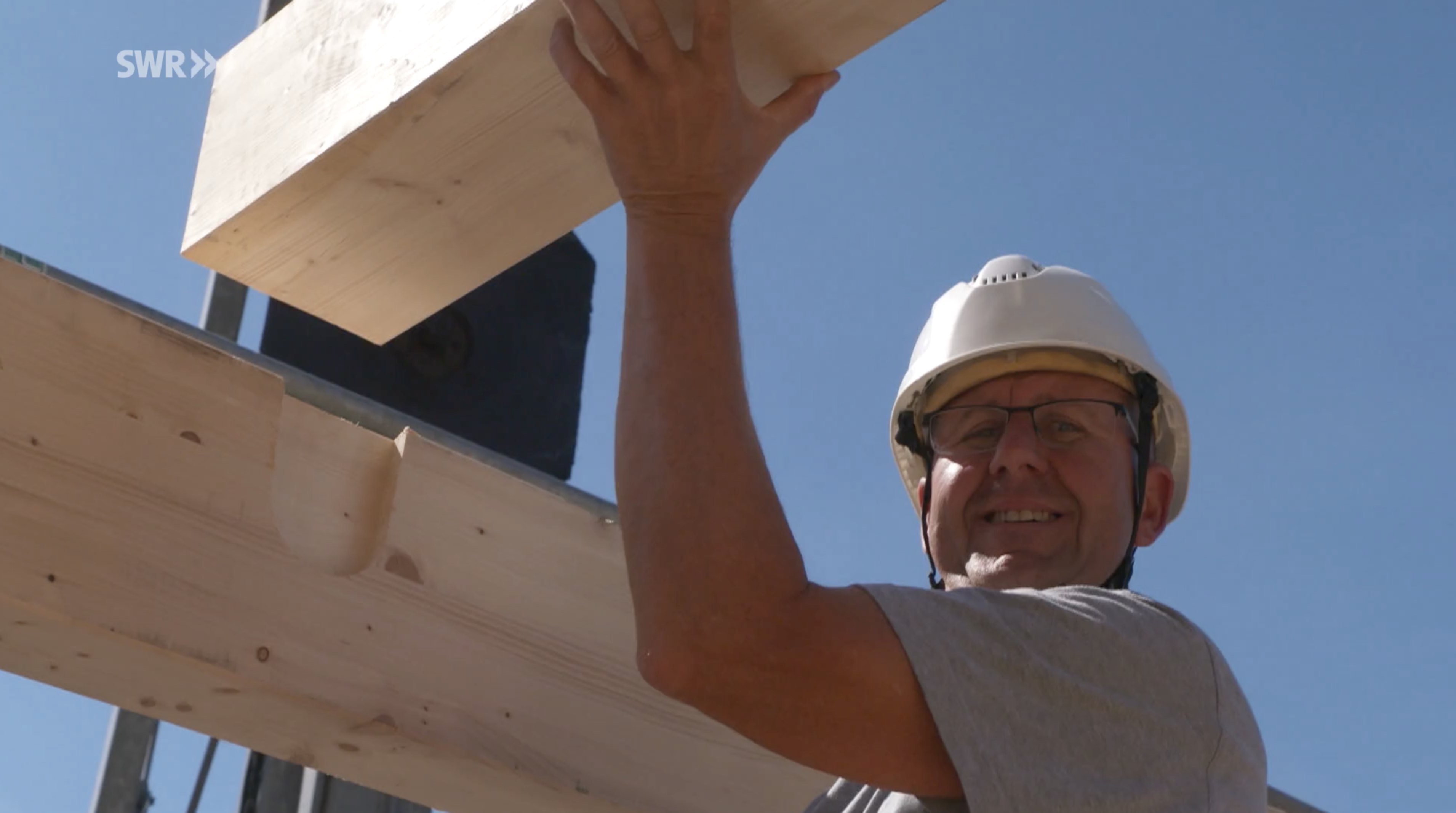 Vorschaubild zum Artikel Wie man in einer Woche ein Holzhaus baut