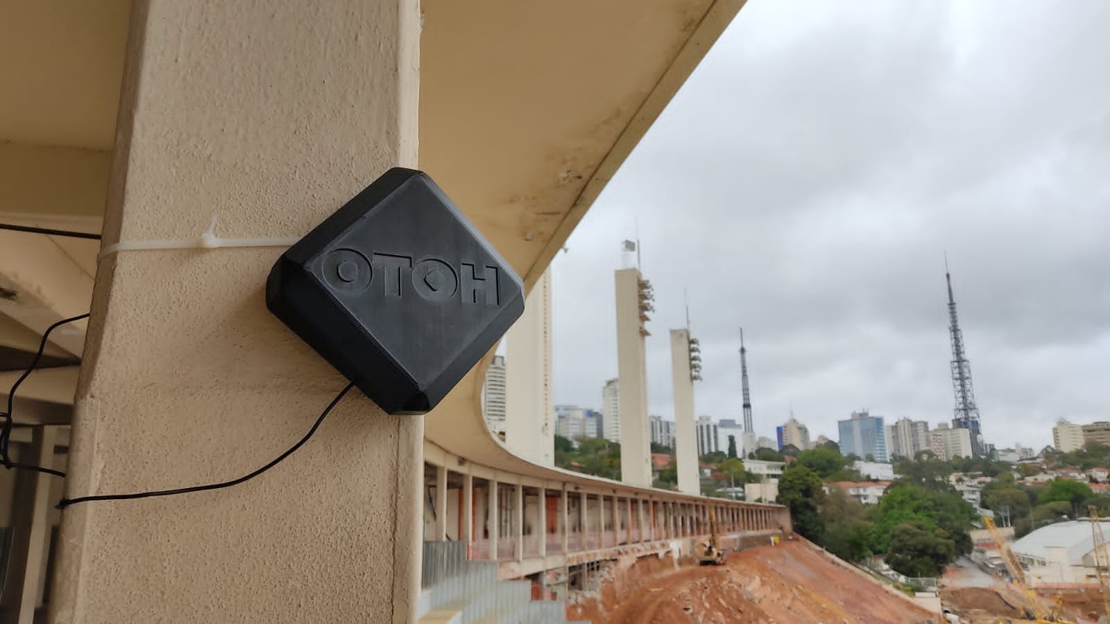 Sensor Inteligente OTOH instalado no Pacaembu, em São Paulo