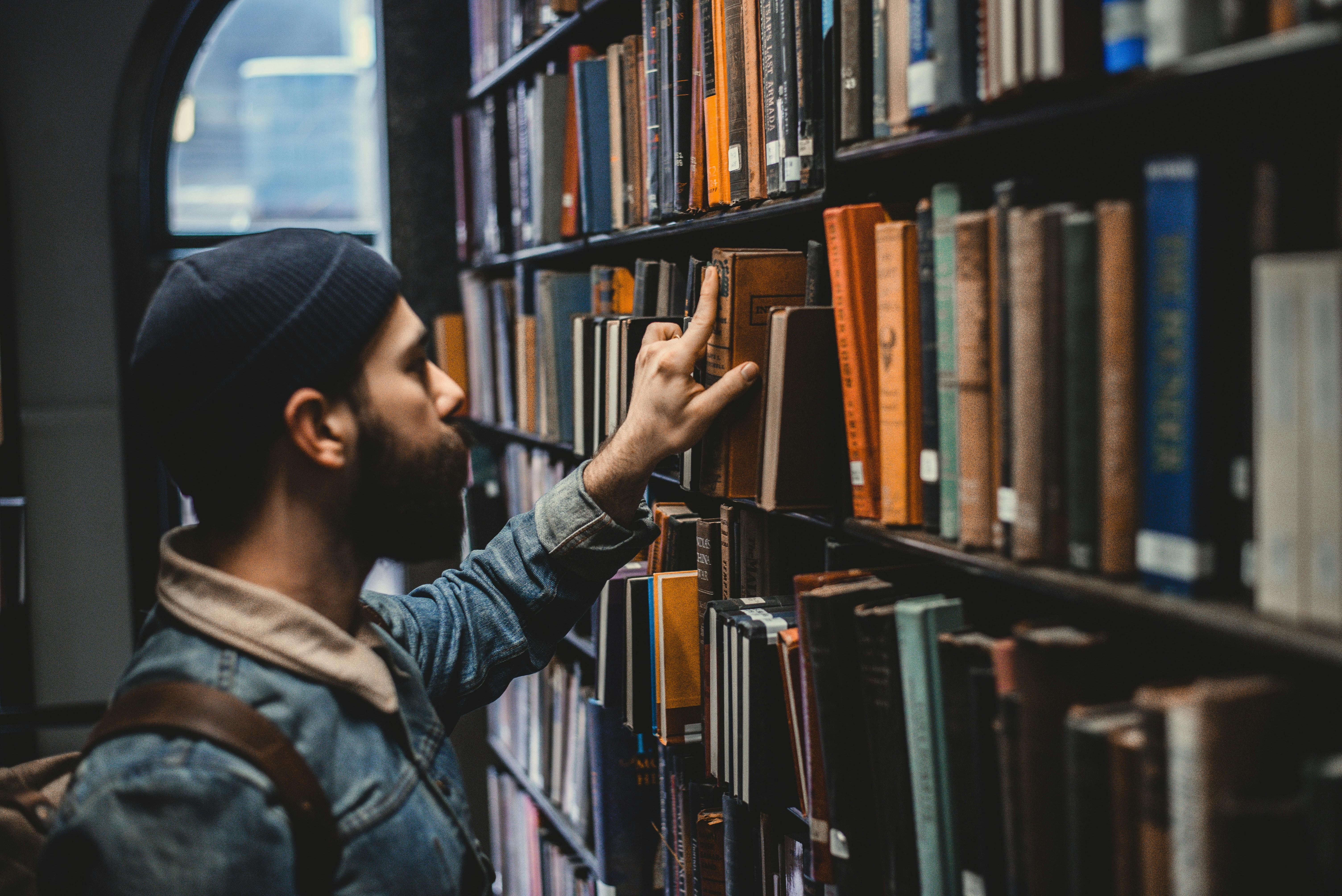 Student in library