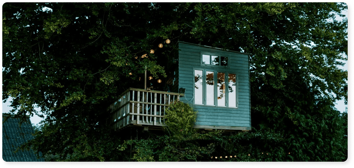 Romantisk-ophold-i-det-lille-grønne-hus