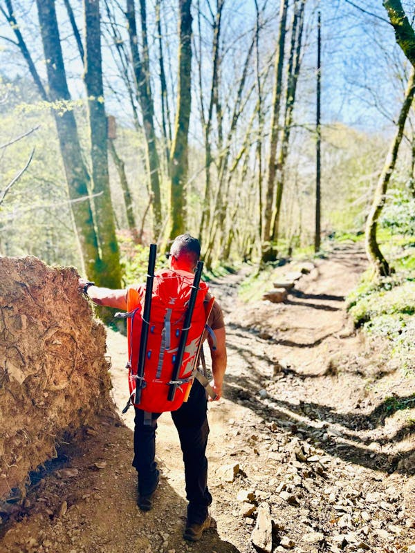 Beleef de wilde natuur van de Ardennen met hiking- en packrafttochten langs de Ourthe