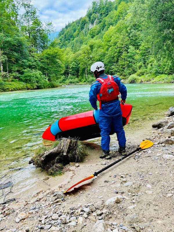 Packraft in der österreichischen Natur.