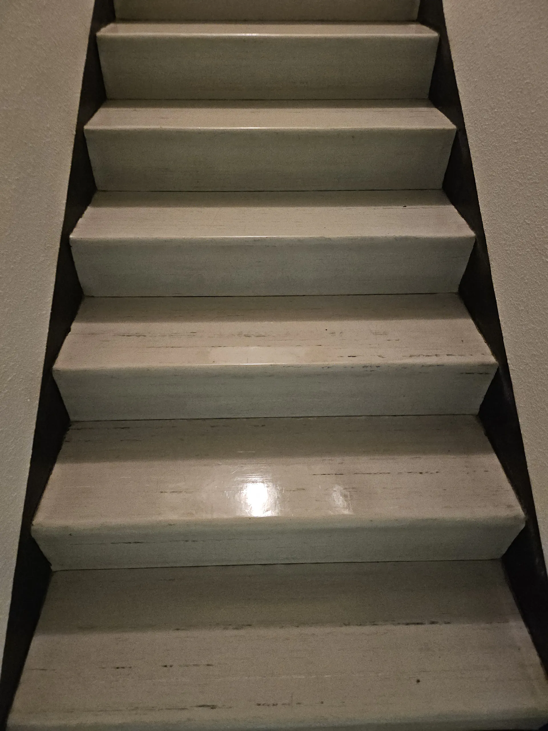 Treppenhaus sauber nachher Bild