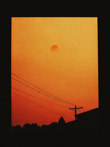 La magica luce del tramonto sulla città