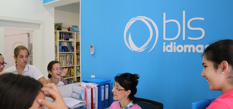 Clases de inglés en BLS idiomas en Sevilla | Personas