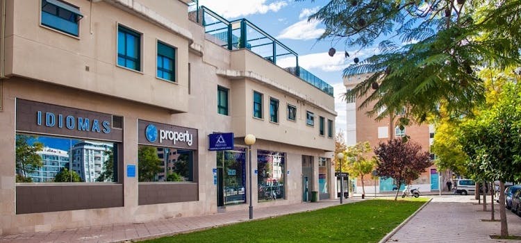 Fachada del curso Propety en Murcia