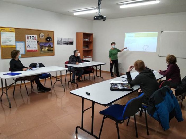 Sal&oacute;n de clases Kaplan Salamanca.