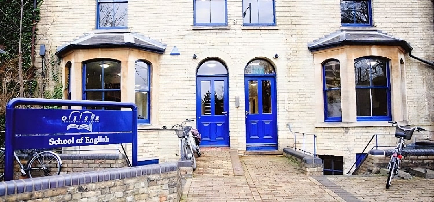 Facciata di OISE Cambridge 