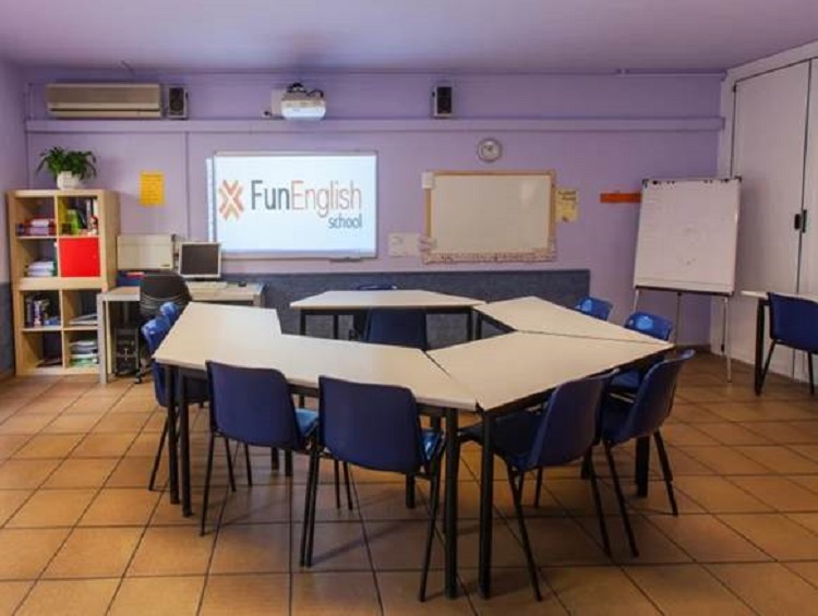 Fun English Sabadell | sal&oacute;n de clases
