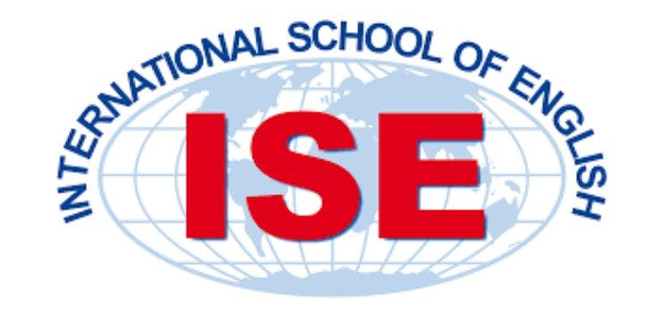 Logo con un planeta y letras rojas y azules del International School of English en Cúcuta