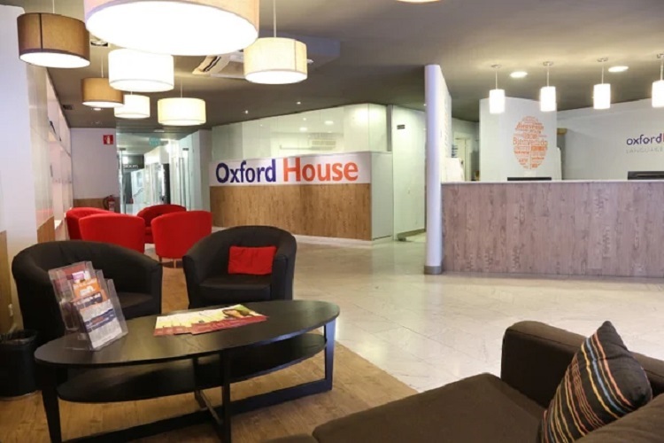 Oxford House en Barcelona | aprender ingl&eacute;s | recepci&oacute;n