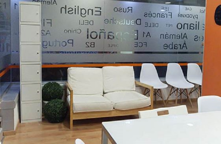 Recepci&oacute;n de ELECE Idiomas en Granada