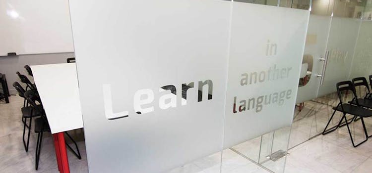 Academia LM Idiomes para aprender inglés en Lleida | Salón de clases