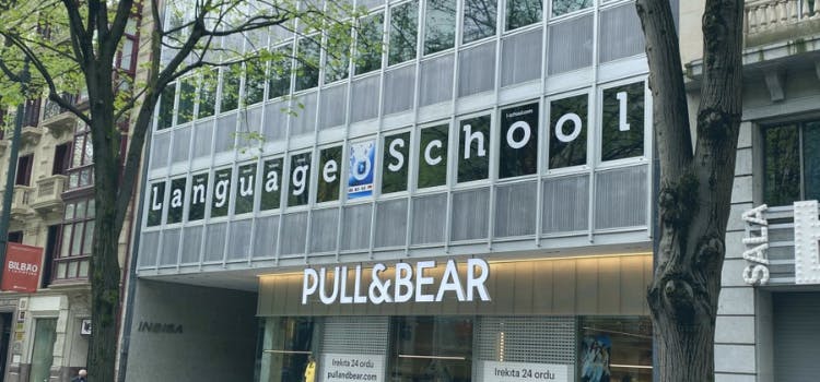 Fachada de Languge School