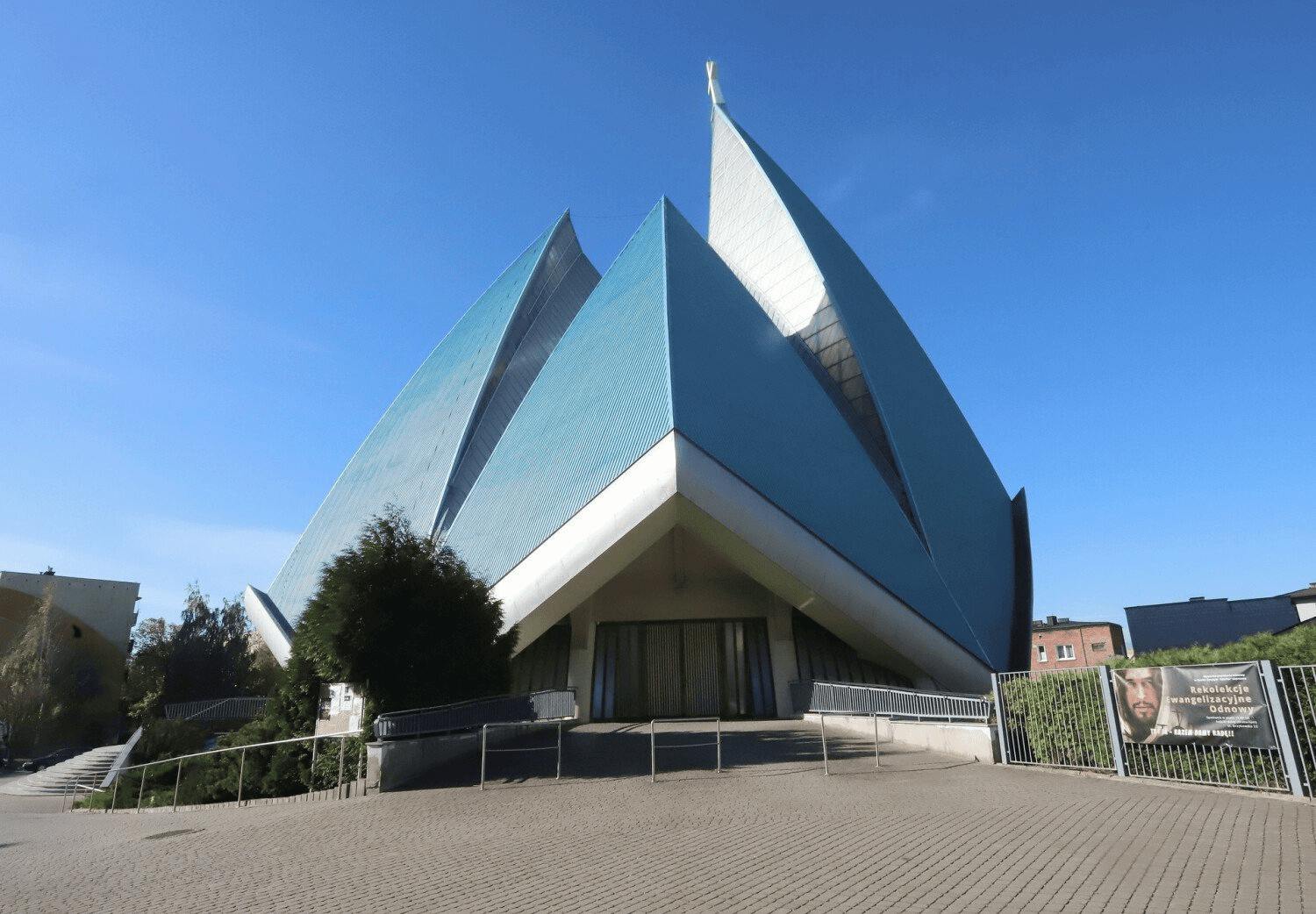 Kościół Matki Bożej Królowej Świata