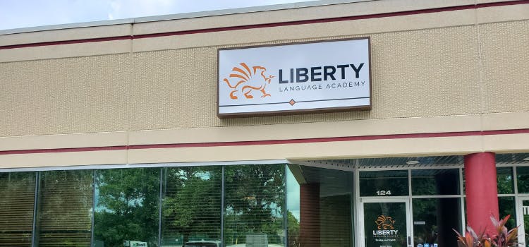 Fachada Liberty Language Academy