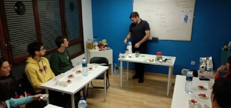 Salón de clases de 4 Real English en Pamplona | Estudiantes de inglés