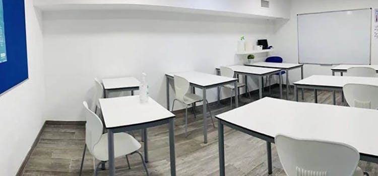 Salon de clases ilerllengües en Lleida