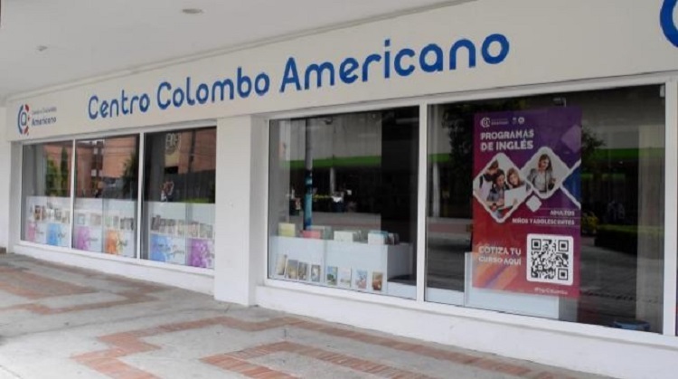 Fachada del Centro Colombo Americano en Colombia