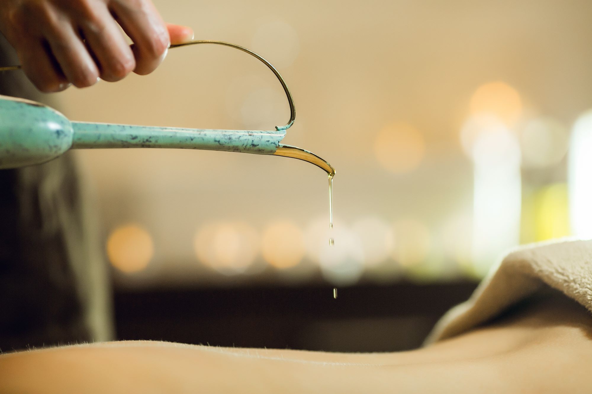 Massage à l'huile chaude de Massage Sampat