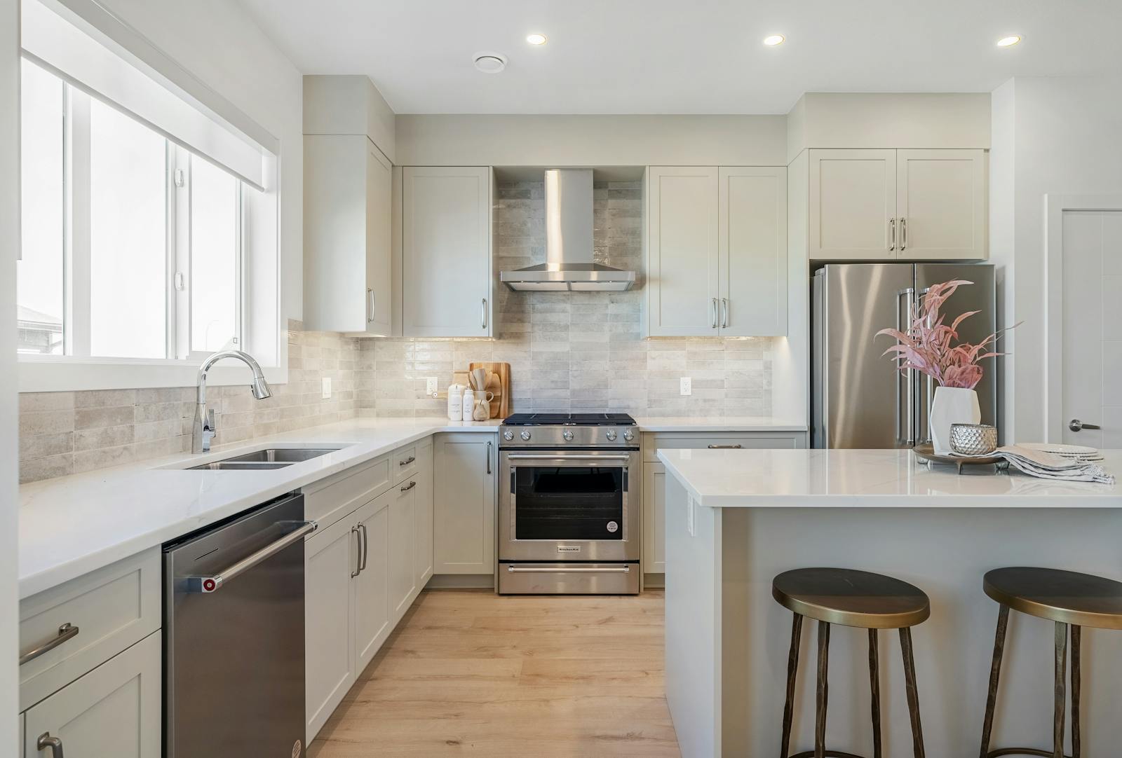 Kitchen Photo 3