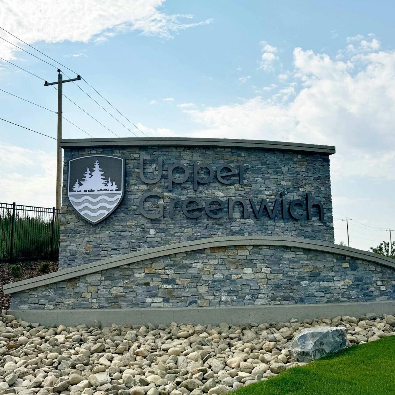 Community monument Sign