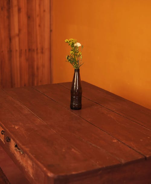 soliflore sur table en bois
