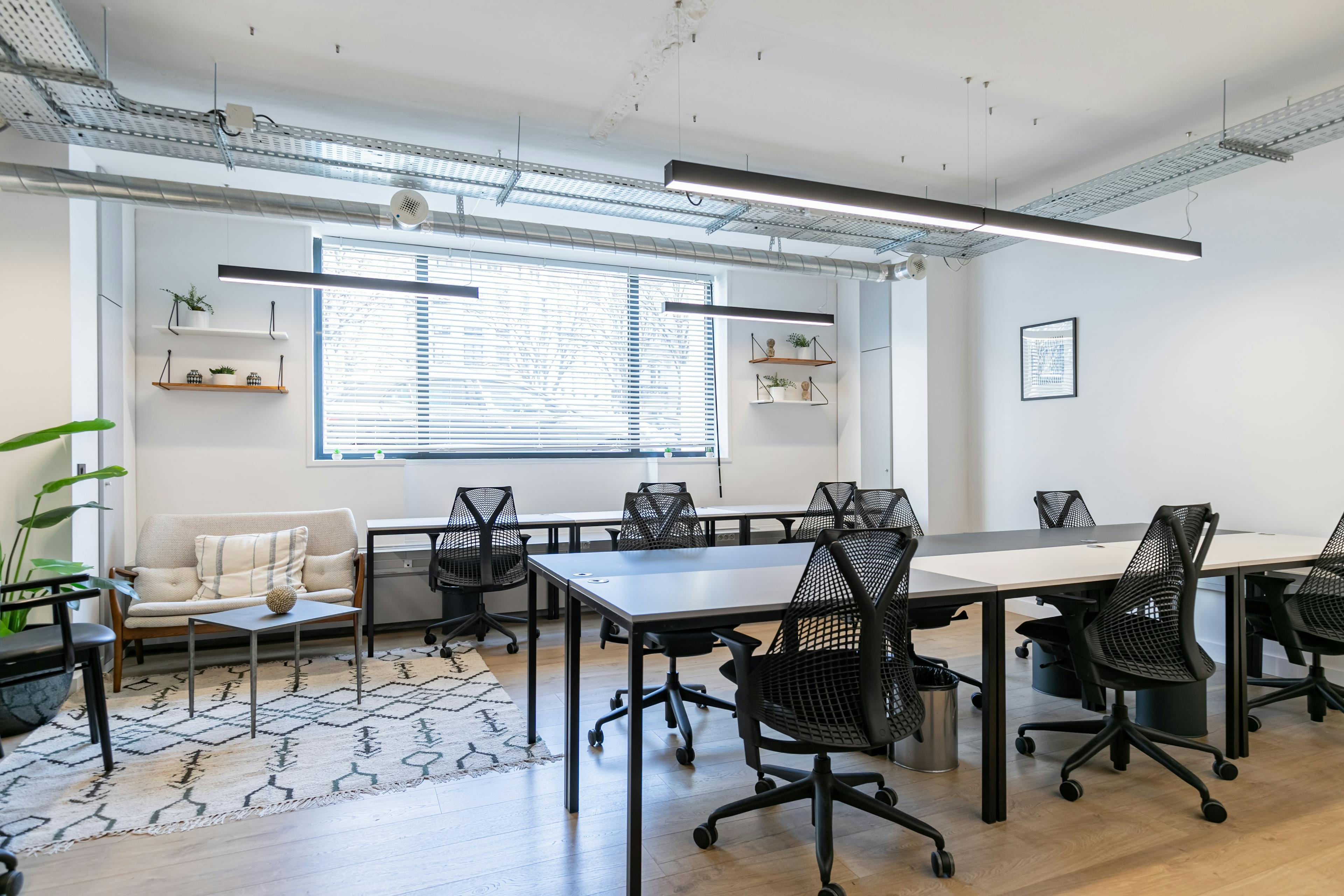Bureaux 14 postes RDC Iena