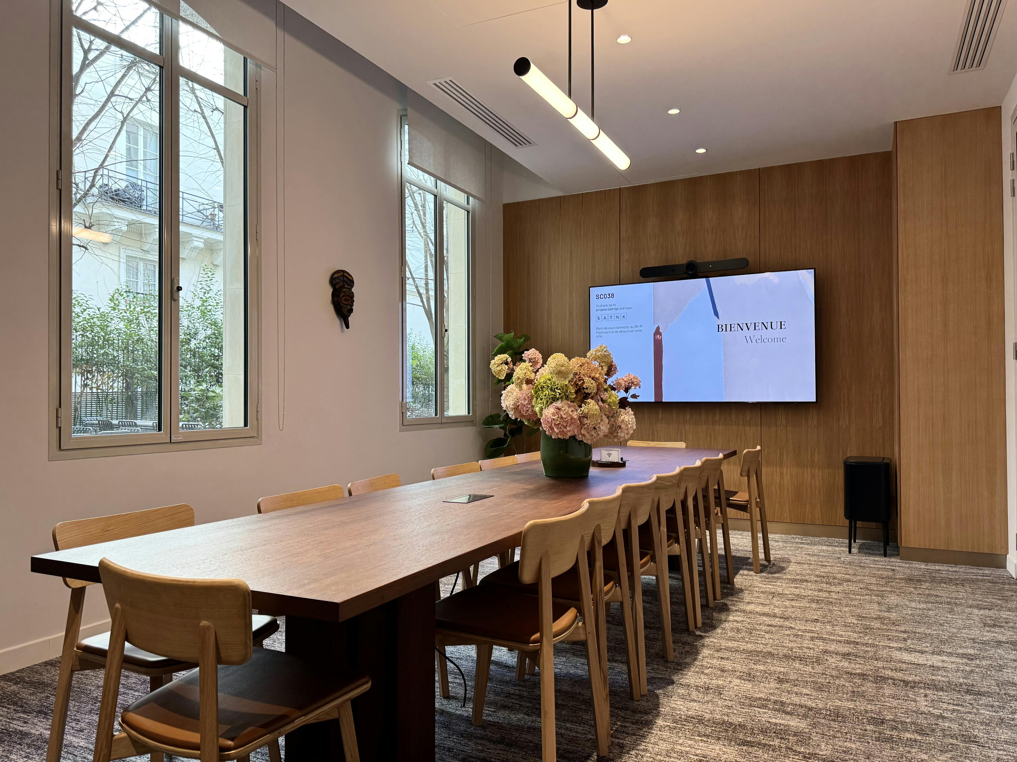 Salle de réunion SC038 14 places