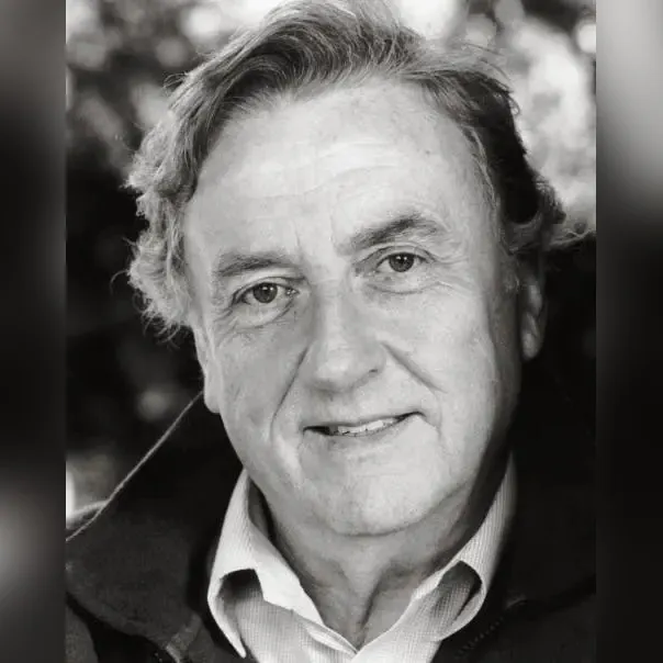Desmond Barrit