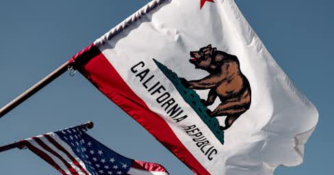 Graphic for Pay transparency and pay data reporting in California