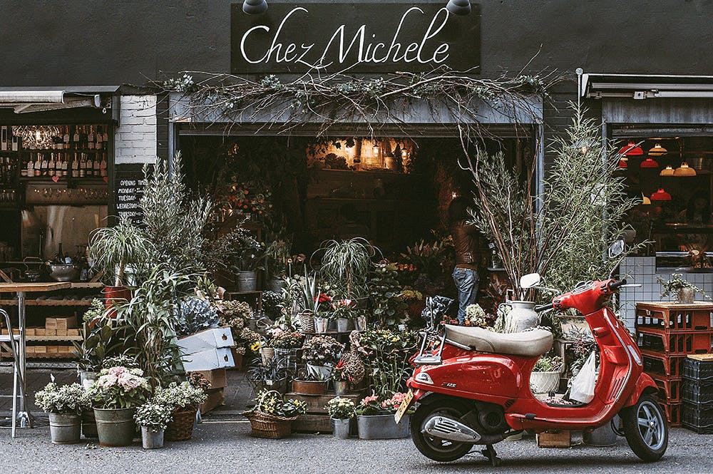 devanture de magasin de fleurs