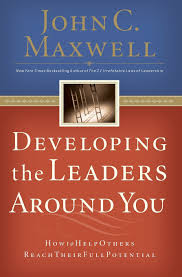 Livro Developing The Leaders Around You - John C. Maxwell