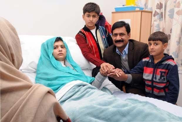 La recuperación de Malala en el hospital - Libro Yo soy Malala.
