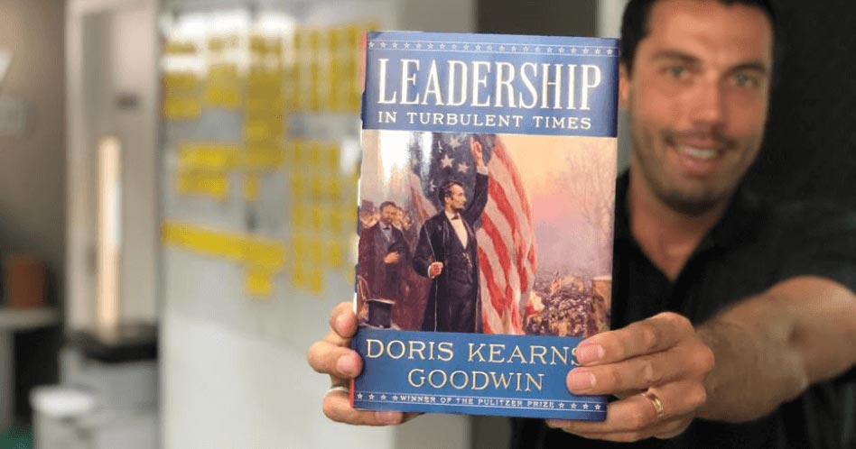 Book Leadership in Turbulent Times, Summary in PDF