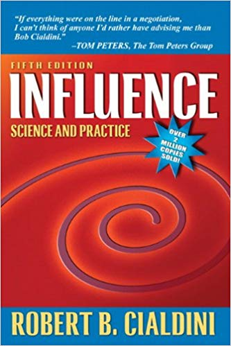 Libro “Influencia: Ciencia y Práctica” - Robert B. Cialdini