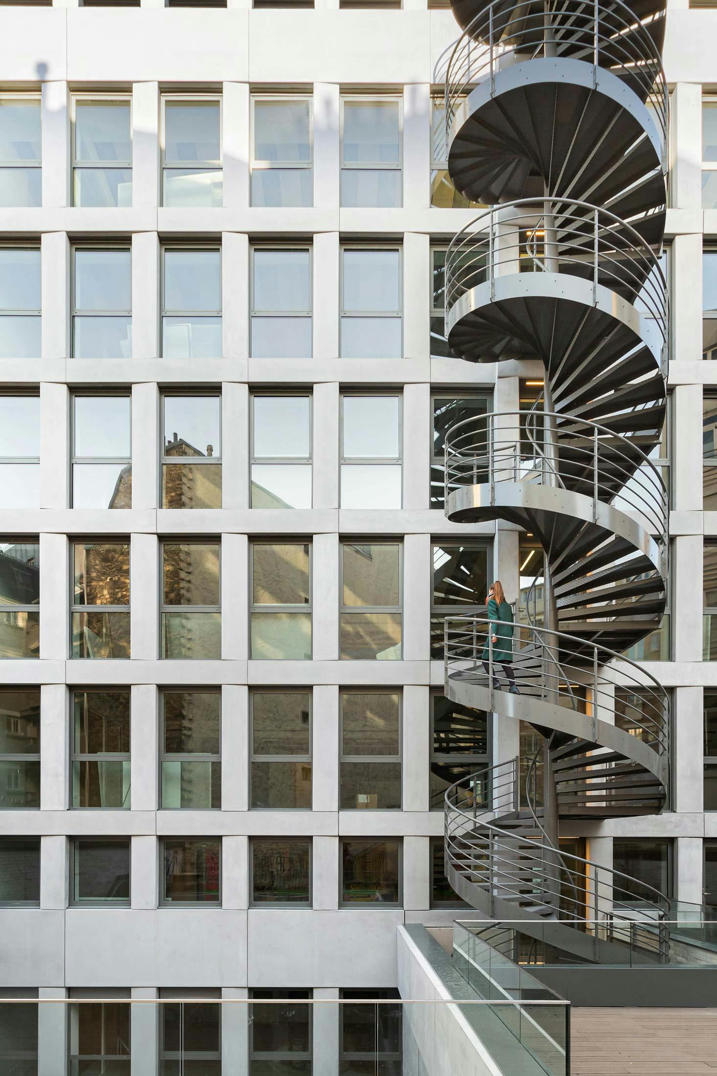 Saussure : réhabilitation d'un immeuble de bureaux à Paris 17ème, France