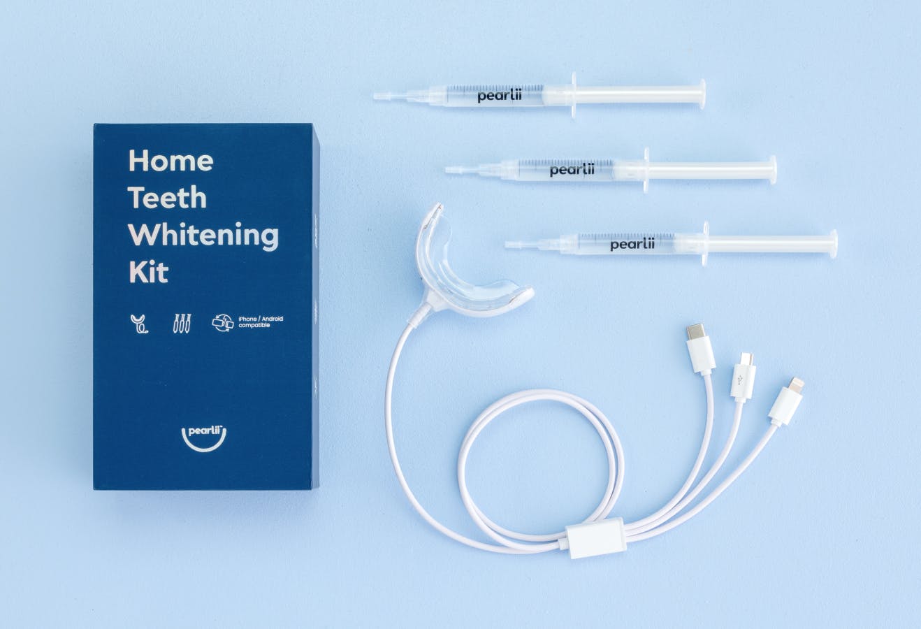 A Pearlii Home Teeth Whitening Kit