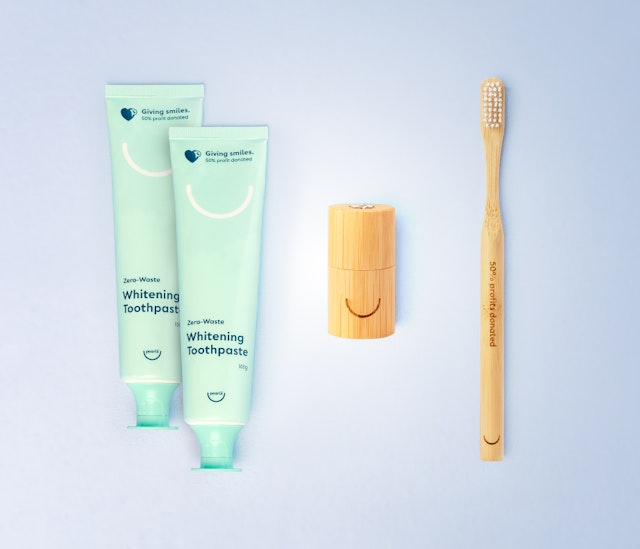Image of Pearlii Essentials Pack, showing 2 x Zero-Waste Whitening Toothpastes, 1 x Moso Dental Floss, and 1 x Mosobrush