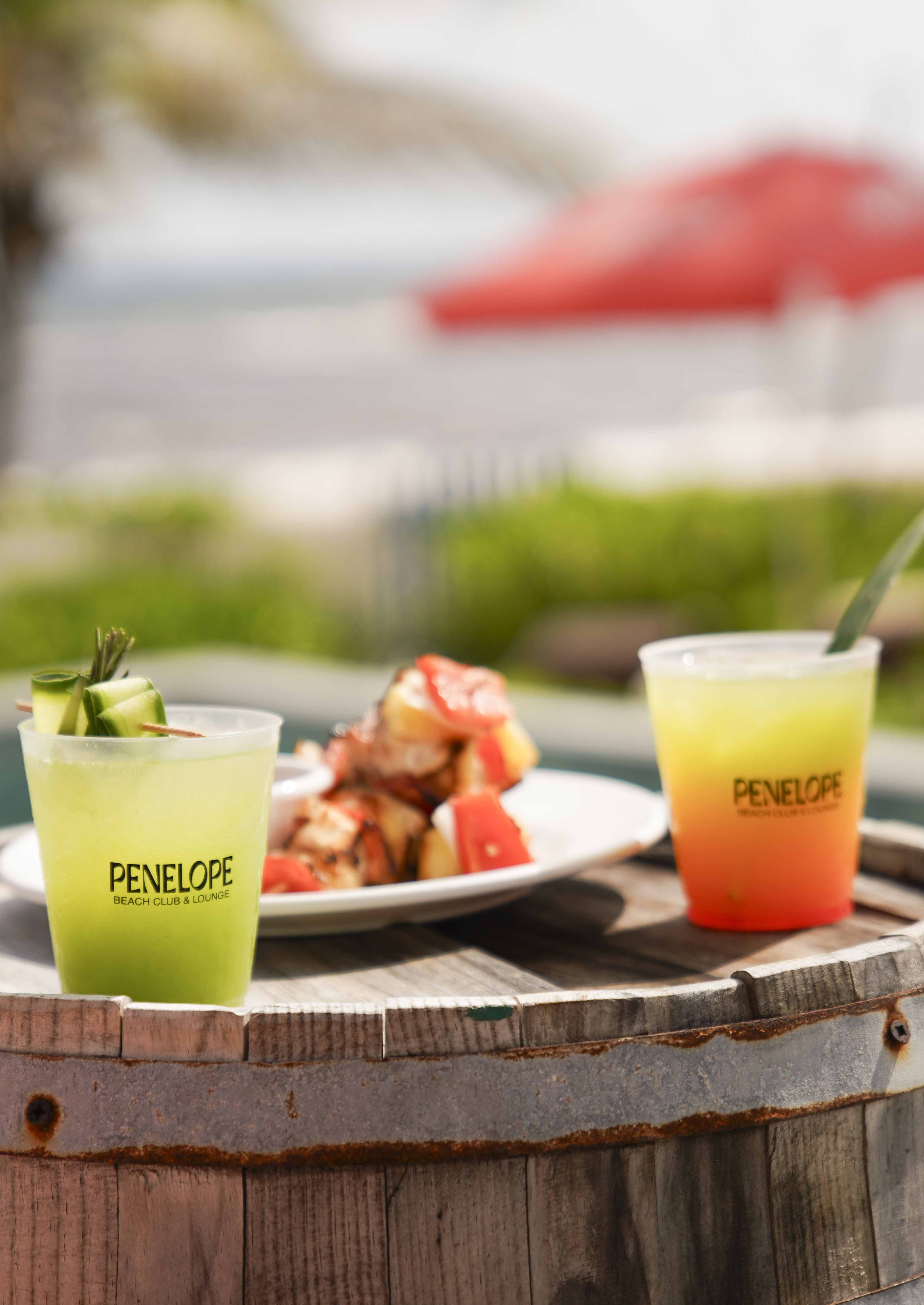 Food and drinks at Penélope Beach Club
