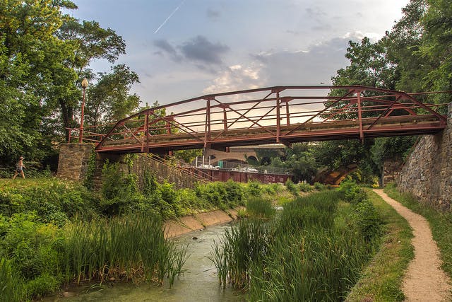 A section of the Chesapeake & Ohio Towpath in Georgetown, D.C. (Source: Wayne Hsieh; Flickr.)