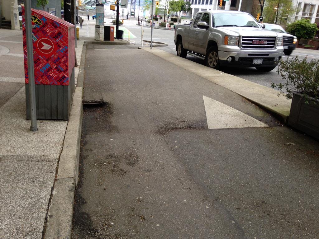 Bike lane with drainage