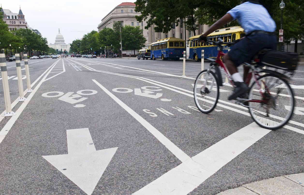 Image for the story A Legislative Playbook to Build More Bikeable Communities