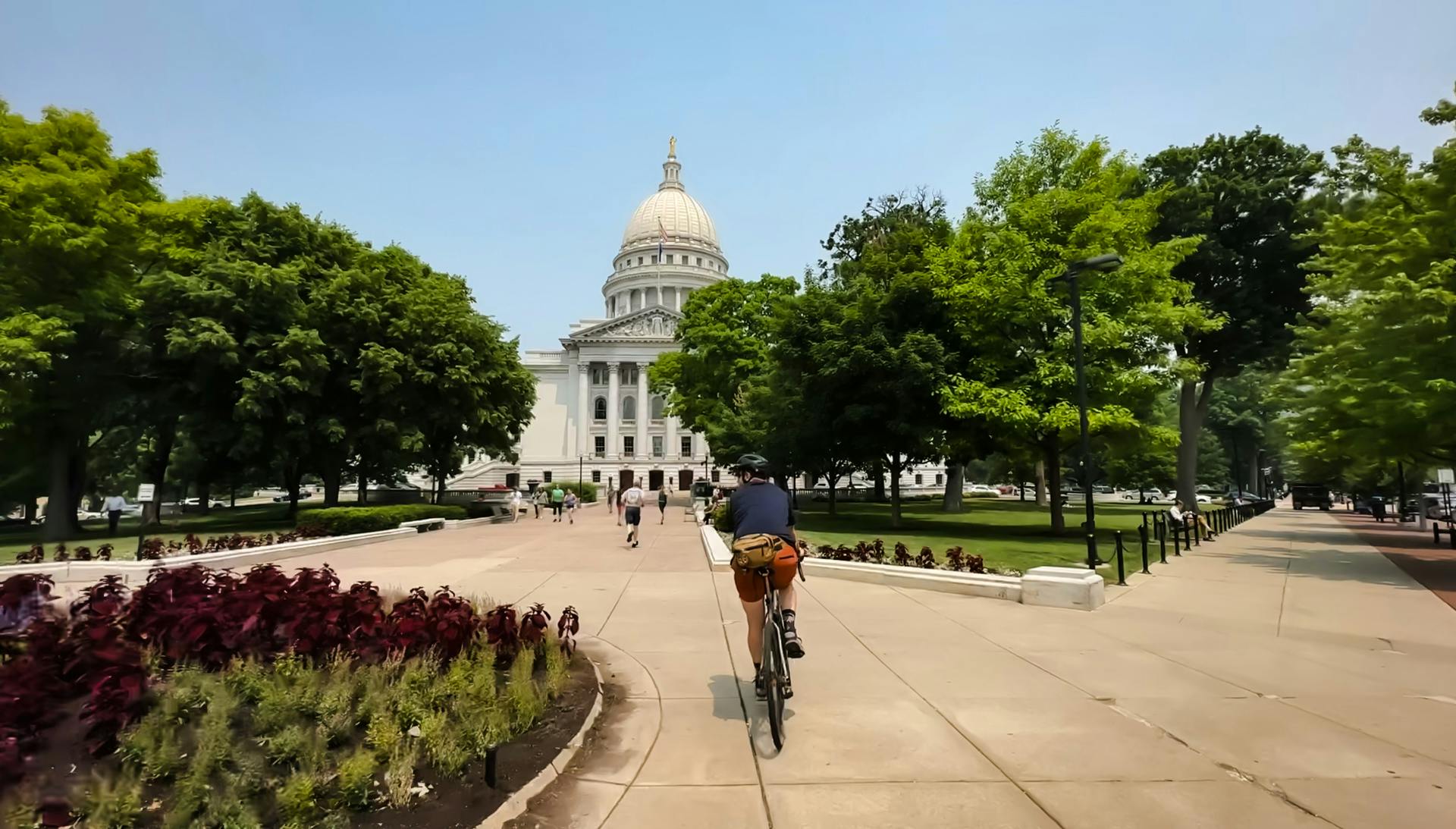 Imagery for the Wisconsin: A Great State for Biking story