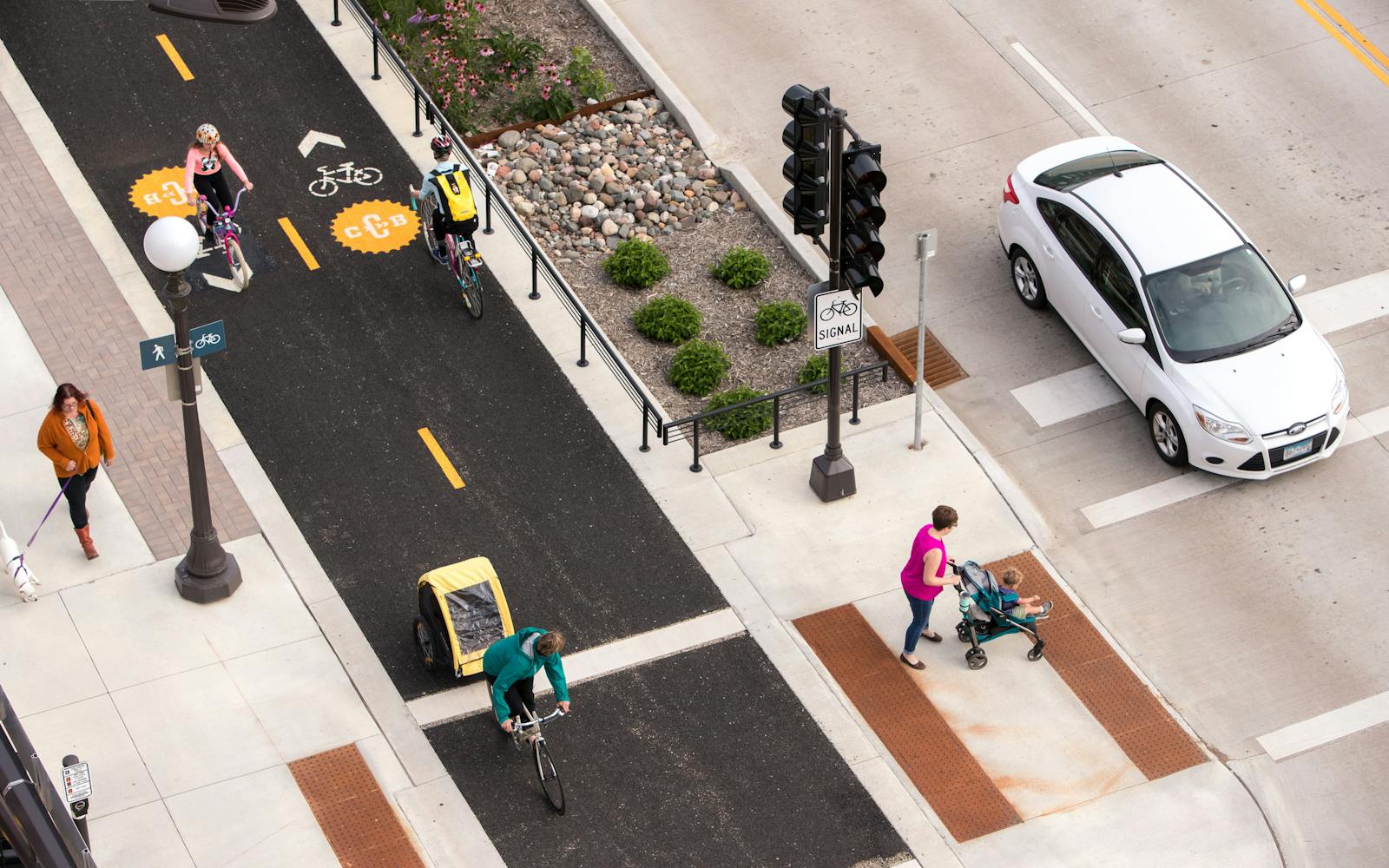 Jackson Street in St. Paul, Minnesota, part of the Capital City Bikeway network. Credit: Toole Design © Bruce Buckley