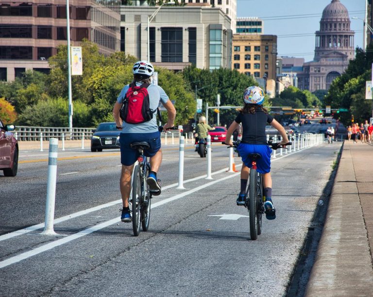 Cities with bike store lanes